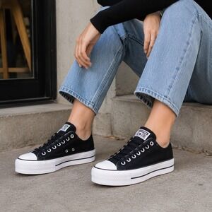 Womens Converse Chuck Taylor All Star Lift Low-Top Sneaker - Black 2" Platform
